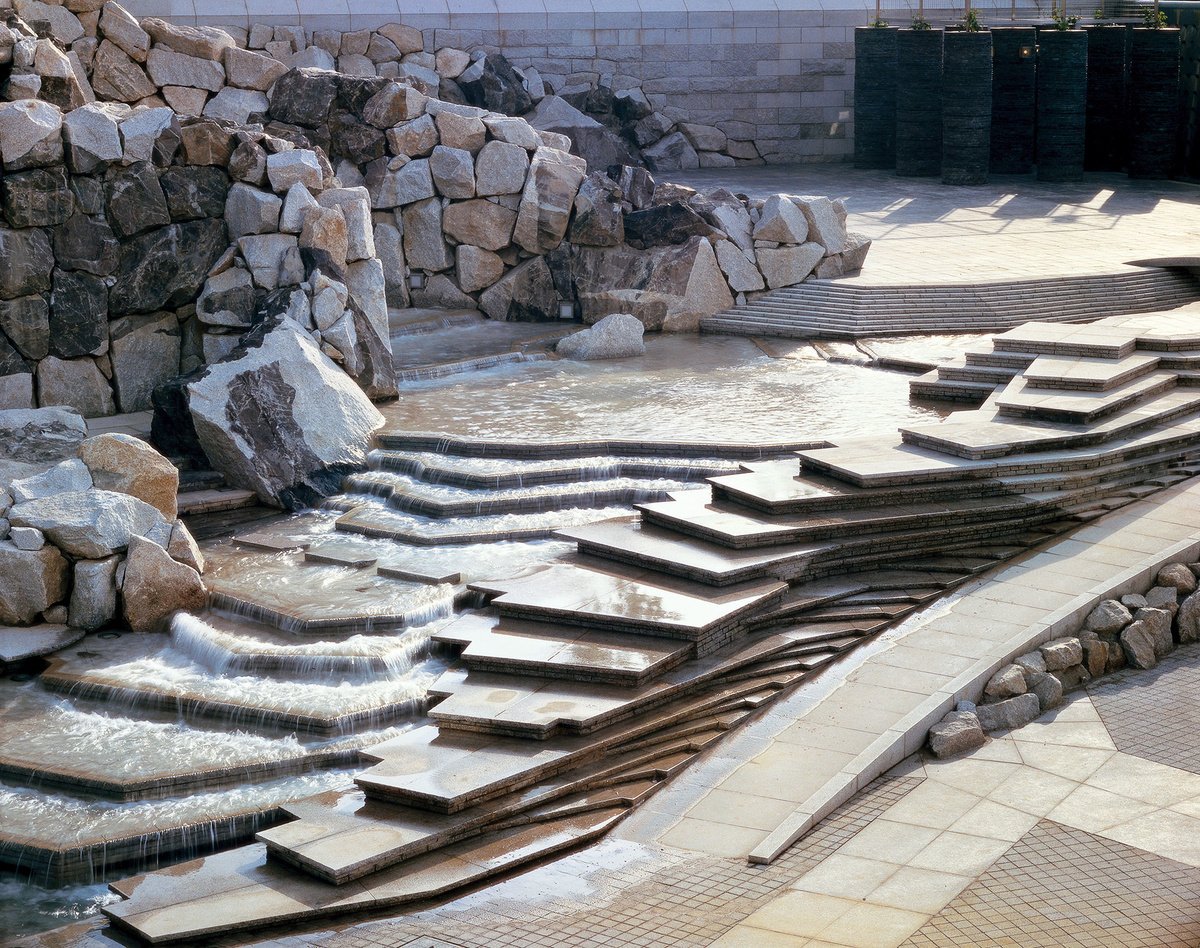 🏛️ 츠쿠바 센터 광장(쓰쿠바 센타 히로바) 이미지 5